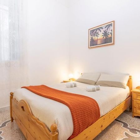 Appartamento Con Ac-Wi-Fi- Centro A 7 Min Savona Luaran gambar