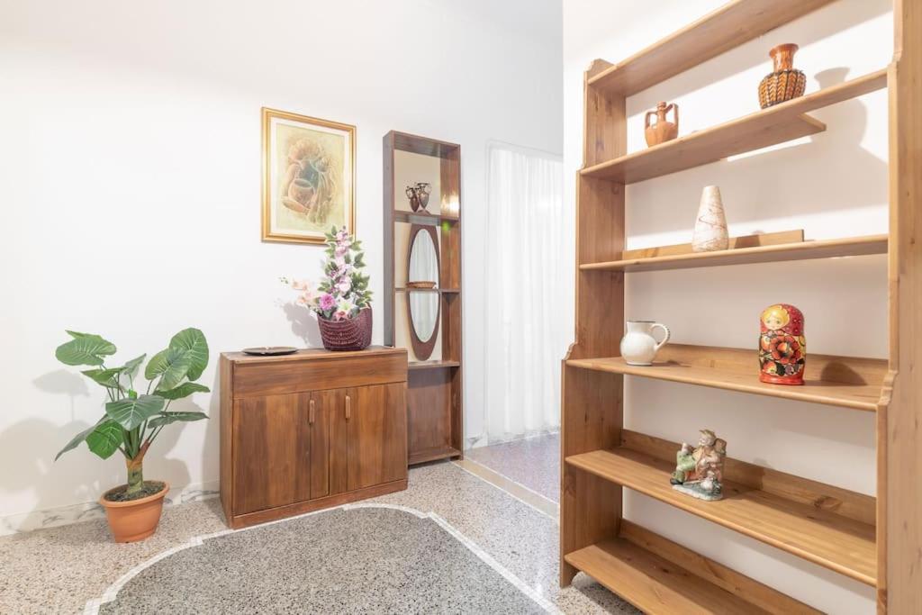 Appartamento Con Ac-Wi-Fi- Centro A 7 Min Savona Luaran gambar