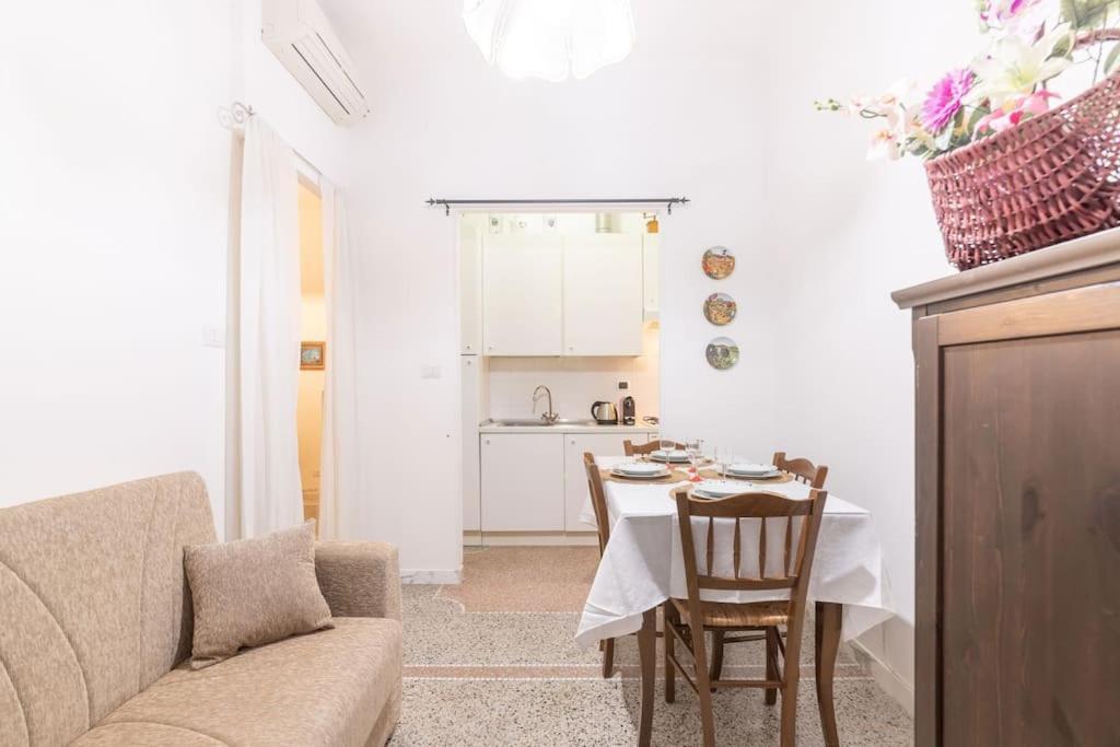 Appartamento Con Ac-Wi-Fi- Centro A 7 Min Savona Luaran gambar