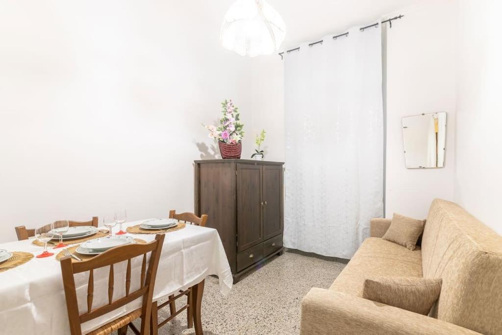 Appartamento Con Ac-Wi-Fi- Centro A 7 Min Savona Luaran gambar